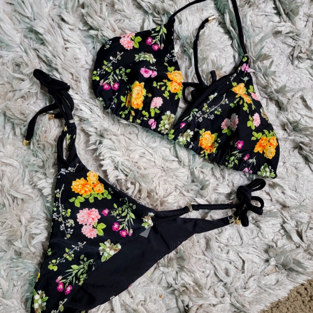 Bikinis 👙👙
